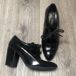 Robert Clergerie Patent Leather Oxford Lace-up Shoe Block Heel